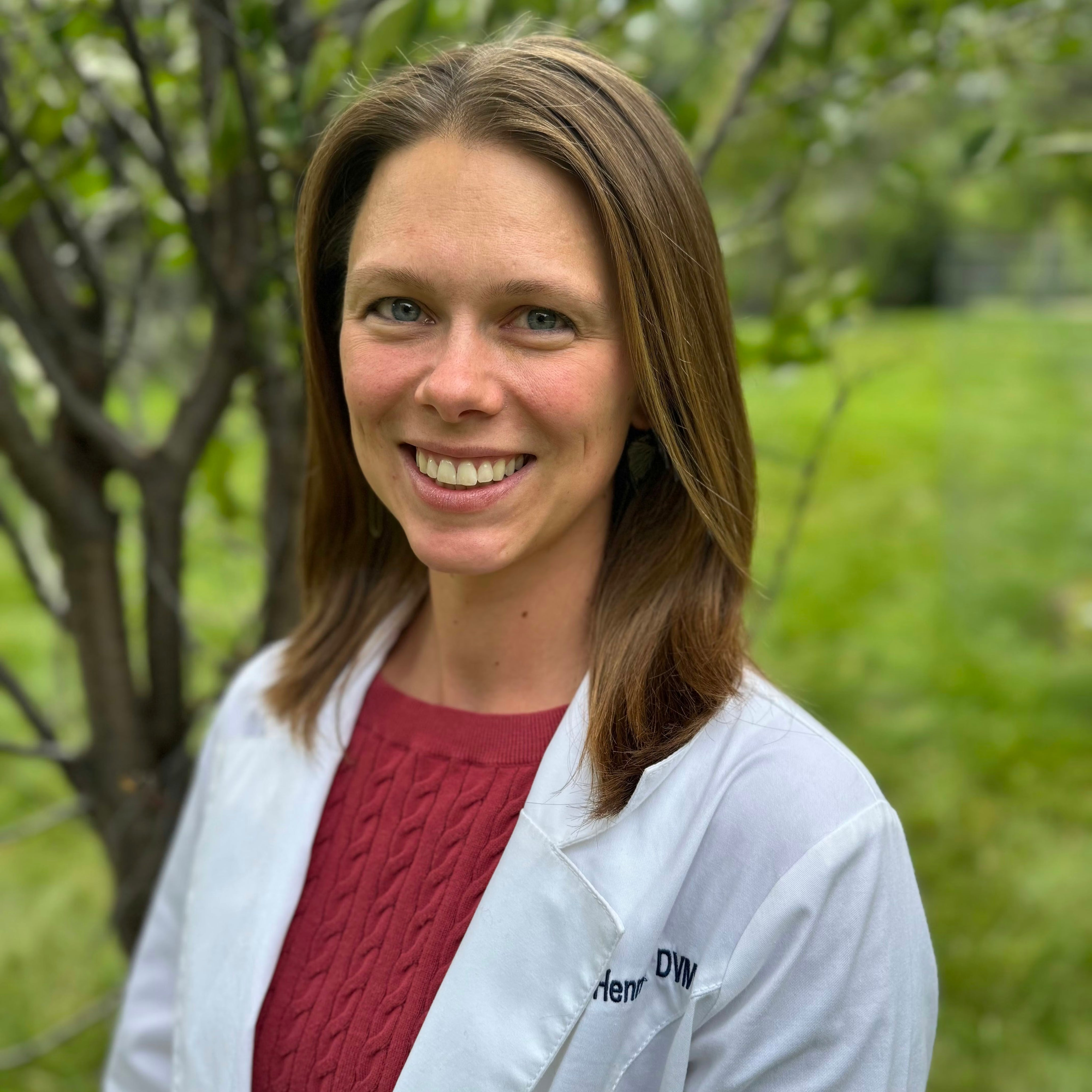 Margo Hennet, DVM